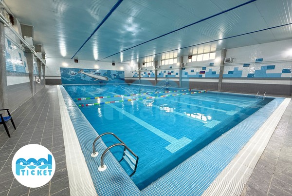 محوطه استخر دارآباد تهران تصاویر