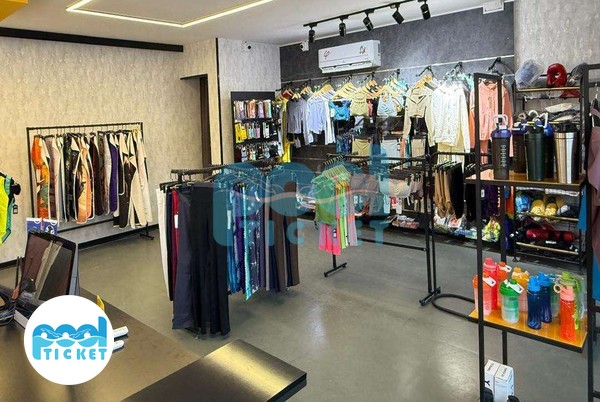 عکس محیط فروشگاه ورزشی ناظم اسپرت صدرا شیراز