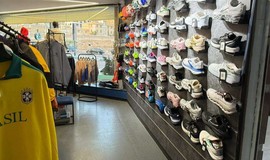 عکس ها محیط فروشگاه ورزشی ناظم شیراز