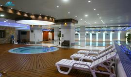 تصویر جکوزی استخر نارسیس تهران